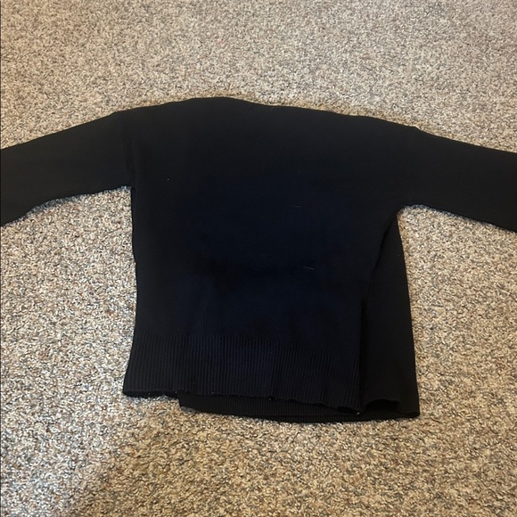 Pink Lily Black V-Neck Wrap Sweater size S - Picture 4 of 4